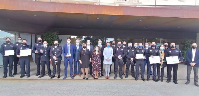 Entrega de los diplomas a los policías locales de Ibiza y Formentera.