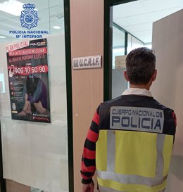 Agente de la Policía Nacional.