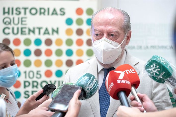 Archivo - Imagen de archivo del presidente de la Diputación de Sevilla, Fernando Rodríguez Villalobos