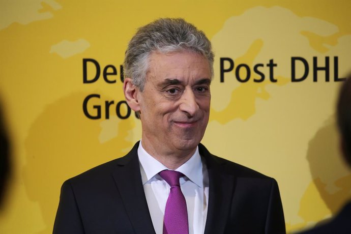Archivo - 10 March 2020, North Rhine-Westphalia, Troisdorf: Frank Appel, Chairman of the Board of Management of Deutsche Post, arrives to attend the annual press conference of Deutsche Post. Photo: Oliver Berg/dpa