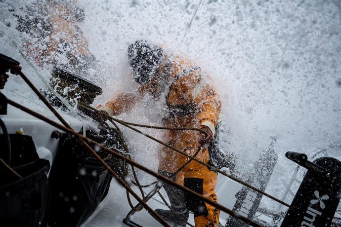 Un tripulante durante la The Ocean Race