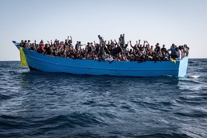 Migrantes rescatados por el barco de la ONG Sea Eye