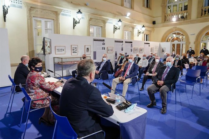 Conferencia en la Diputación sobre la primera vuelta al mundo