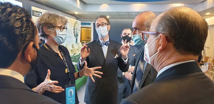 El delegado de Hábitat Urbano, Cultura y Turismo, Antonio Muñoz, en el octavo congreso de la Asociación Internacional de Juristas de Fútbol (AIAF).