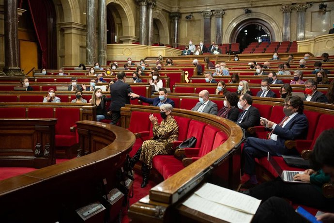 Vista general del hemiciclo, durante una sesión plenaria del Parlament de Catalunya, a 4 de noviembre de 2021.