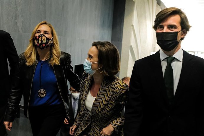 Archivo - El vicesecretario de Comunicación del PP, Pablo Montesinos, junto a la portavoz parlamentaria, Cuca Gamarra, y la vicesecretaria de Organización del PP, Ana Beltrán. En Madrid, 5 de abril de 2021.