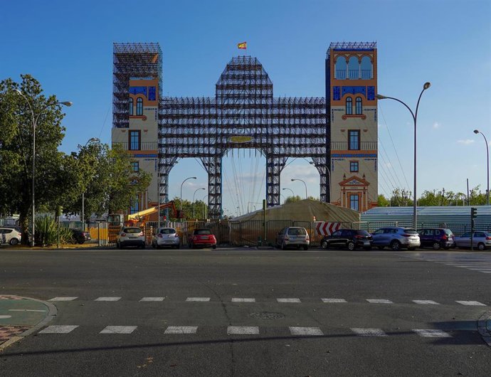 Archivo - Portada de la Feria de Abril de Sevilla en 2020