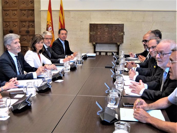 Archivo - Arxivo - L'última Junta de Seguretat de Catalunya celebrada en 2018 encapalada pel ministre de l'Interior, Fernando Gran Marlaska, i el llavors president de la Generalitat, Quim Torra. ARXIU.
