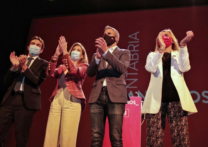 La ministra de Transportes, Raquel Sánchez, en un acto del PSOE de Cantabria celebrado en el Palacio de Festivales