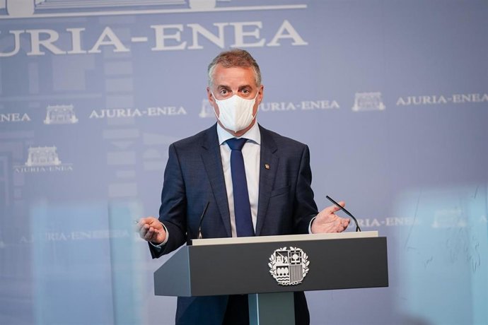 Archivo - El Lehendakari, Iñigo Urkullu, durante una rueda de prensa
