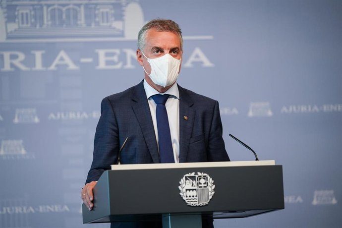 Archivo - El Lehendakari, Iñigo Urkullu, durante una rueda de prensa 