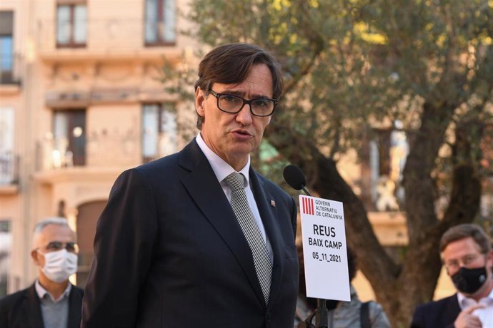 El líder del PSC en el Parlament, Salvador Illa, en declaraciones a los medios en Reus