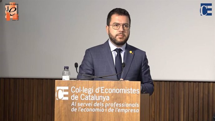 El president de la Generalitat, Pere Aragons, en la 26a Jornada dels Economistes del Collegi d'Economistes de Catalunya