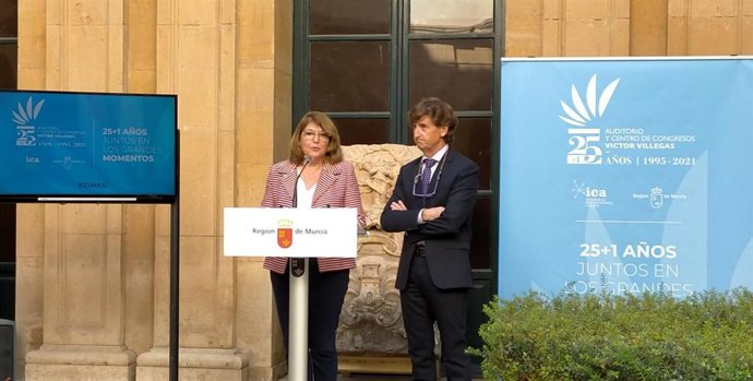 La consejera de Educación y Cultura, María Isabel Campuzano, en la rueda de prensa