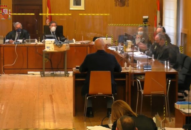 Uno de los integrantes del Grupo de Homicidios de la Policía Nacional de Valladolid, durante el cuarto día del juicio con jurado por el robo y crimen de la Plaza Circular.