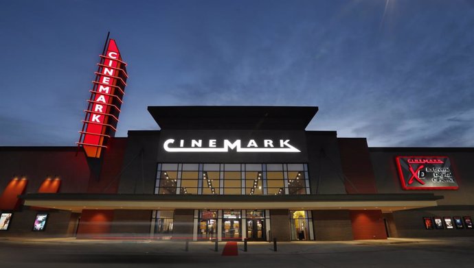 Archivo - Sala de multicines de Cinemark, en Estados Unidos.