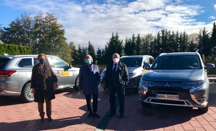 Acto de recepción de los nuevos vehículos híbridos por parte de la CHD.