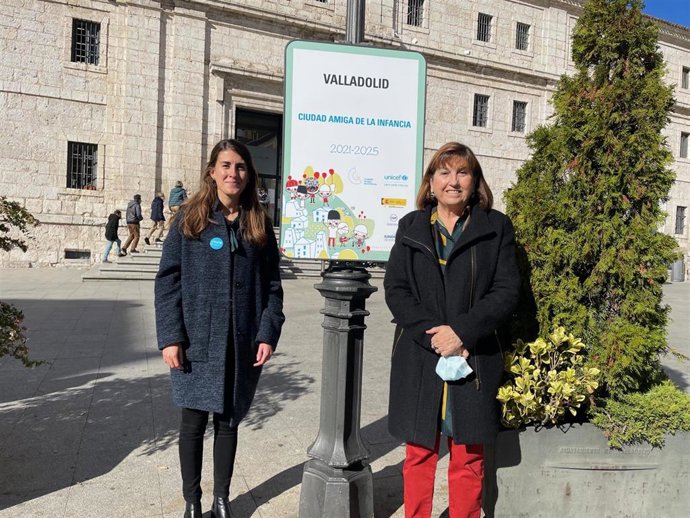 Señal que identifica a Valladolid como Ciudad Amiga de la Infancia.