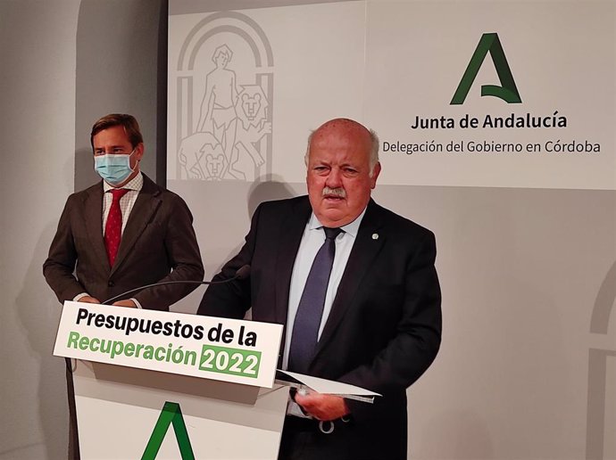 Jesús Aguirre (dcha.) en Córdoba.