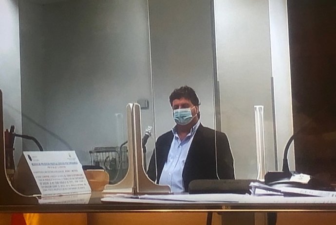 Archivo - El alcalde de Santa María de Cayón, Gastón Gómez