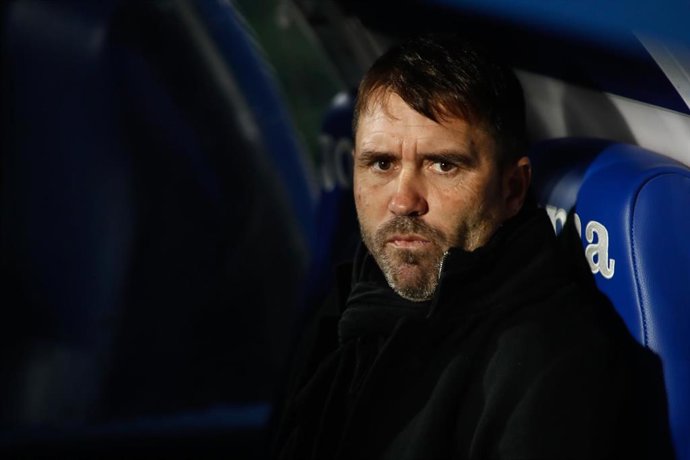 El entrenador del Celta, Eduardo Coudet, en el banquillo del Coliseum Alfonso Pérez de Getafe en octubre de 2021.