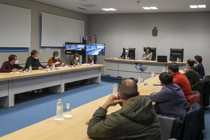 La conselleira de Emprego e Igualdade, María Jesús Lorenzana, participa en la mesa industrial de Vestas