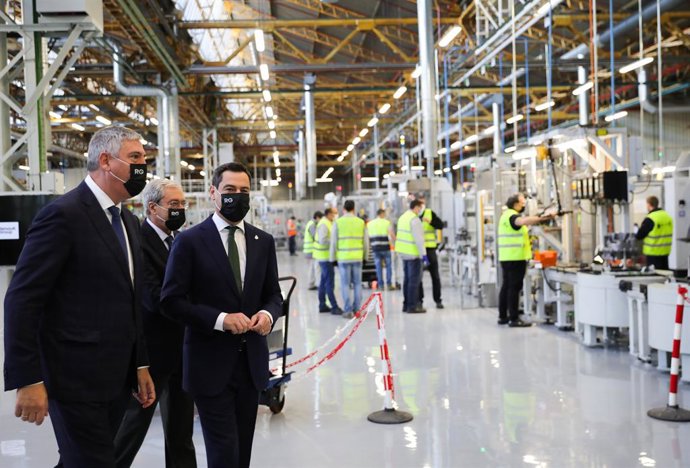 De los Mozos y Moreno, en la factoría de Renault en Sevilla.