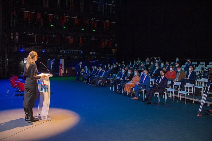 La secretaria de Estado de Energía, Sara Aagesen, en el II Encuentro internacional de Carga Ultrarrápida que se celebró en Asturias organizado por Aedive y la Fundación Asturiana de la Energía 