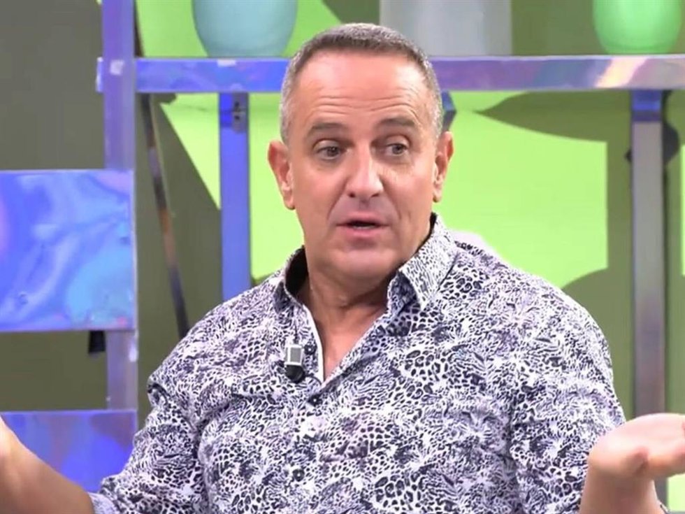 VÍCTOR SANDOVAL