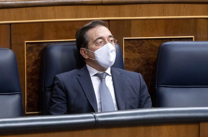 El ministro de Asuntos Exteriores, Unión Europea y Cooperación, José Manuel Albares, en una sesión plenaria en el Congreso de los Diputados, a 4 de noviembre de 2021, en Madrid, (España). El Pleno del Congreso de los Diputados vota este jueves las siete