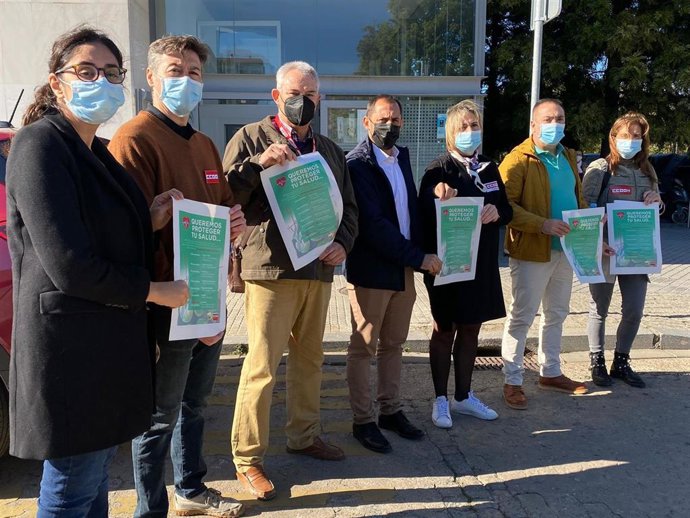 Dirigentes de IU y CCOO de Córdoba en la presentación de las movilizaciones en defensa de la sanidad pública.