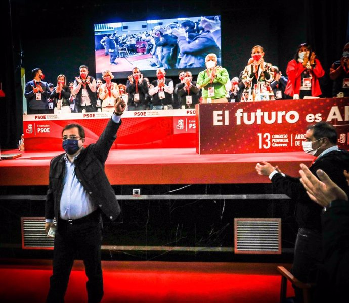El secretario general del PSOE de Extremadura, Guillermo Fernández Vara, en la apertura del 13 Congreso del PSOE provincial de Cáceres