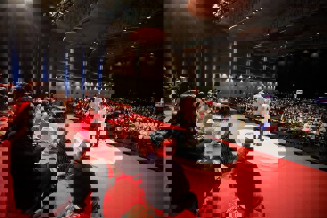 El secretario general del PSOE Aragón, Javier Lambán, en el 17 Congreso Regional de la formación, en el Auditorio de Zaragoza