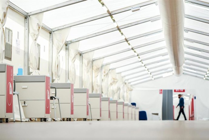 Archivo - El hospital de campaña de La Fe, en una imagen de archivo