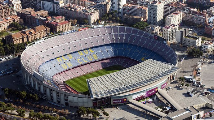 Archivo - Vista aérea del Camp Nou