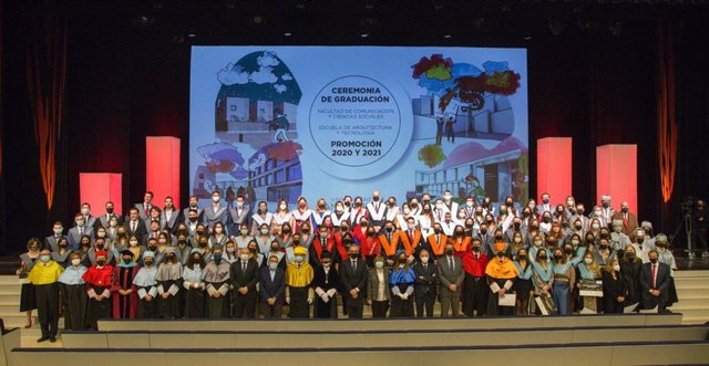 La Universidad San Jorge celebra las graduaciones de las promociones de 2019 y 2020 tras posponerlas por la COVID-19.