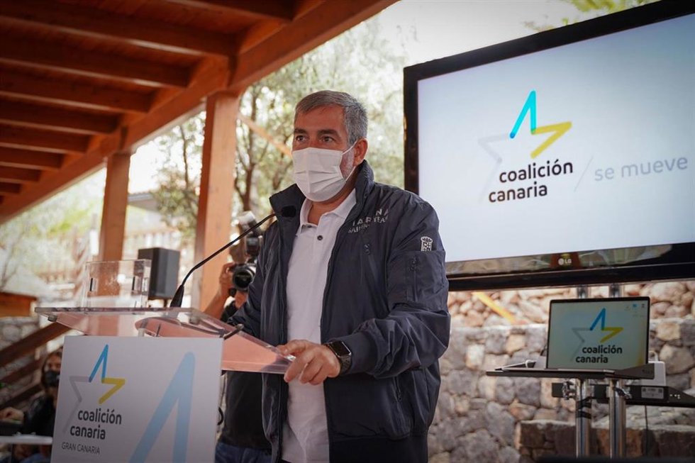 El secretario general y líder de los nacionalistas, Fernando Clavijo