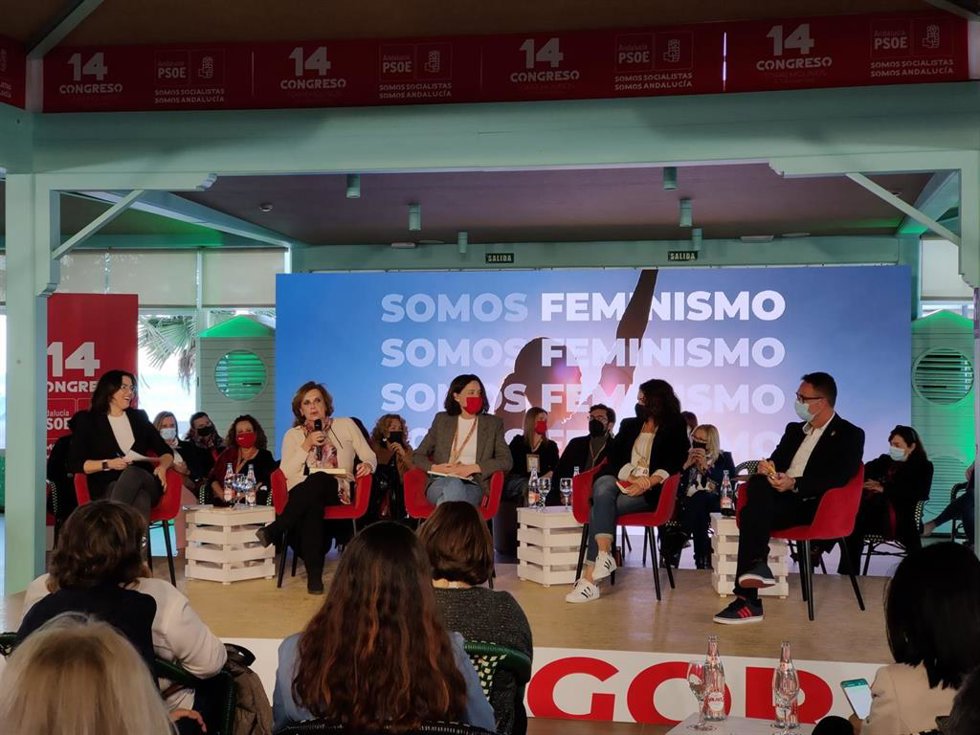 Amparo Rubiales interviene en el Ágora 'Somos Feministas' del Congreso Regional del PSOE-A junto a Lina Gálvez, Andrea Fernández y Miguel Lorente