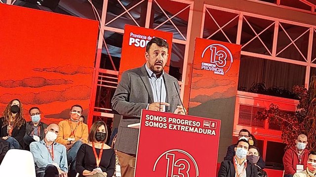 El secretario general del PSOE provincial de Badajoz, Rafael Lemus, en el 13º Congreso Provincial del partido