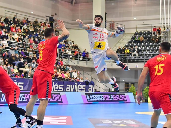 Los 'Hispanos' aprovechan otra victoria ante Rumanía en Avilés