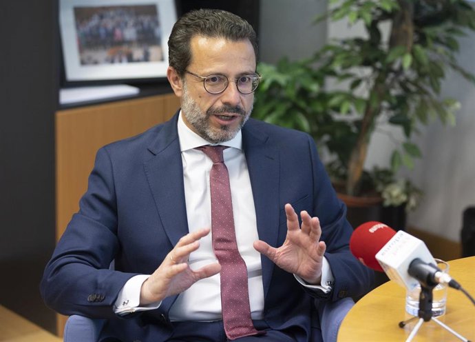 El consejero de Economía, Javier Ferández-Lasquetty, durante una entrevista con Europa Press en la Asamblea de Madrid, a 4 de noviembre de 2021, en Madrid, (España).