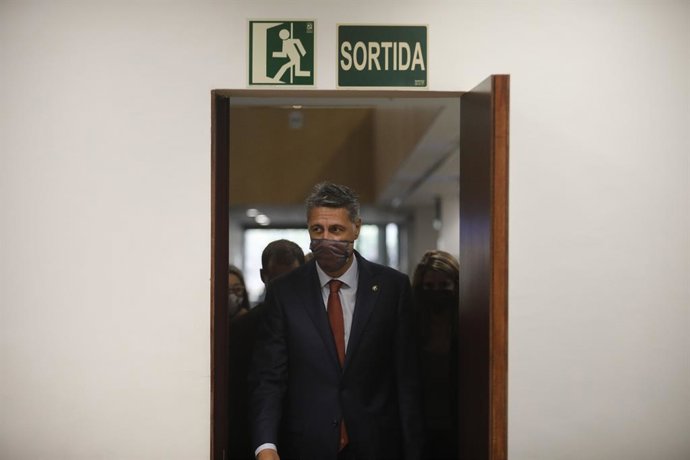 L'alcalde de Badalona (Barcelona), Xavier García Albiol (PP), durant la seva compareixena després de registrar-se la moció de censura per desplaar-ho del crrec.
