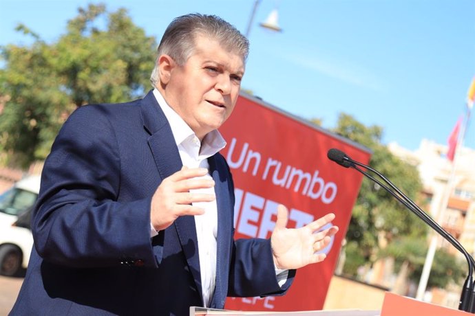 El candidato a la secretaría general del PSRM, Pepe Vélez, en Cartagena