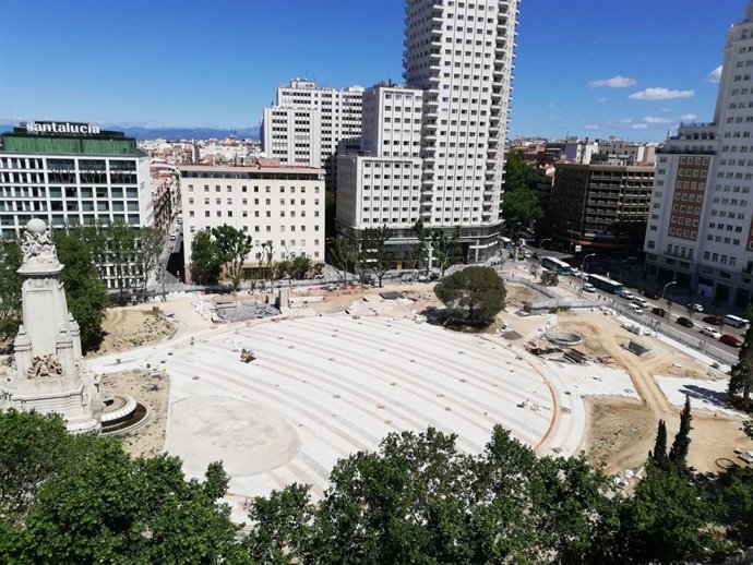 Archivo - Obras en la Plaza de España de Madrid. 