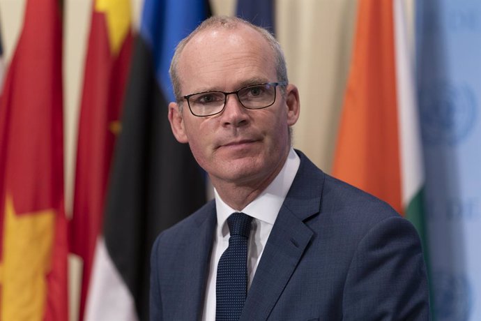 Archivo - September 22, 2021, New York, New York, United States: Minister for Foreign Affairs and Defense of Ireland Simon Coveney briefing on Security Council interactive dialogue with the League of Arab States at UN Headquarters. He briefs reporters o