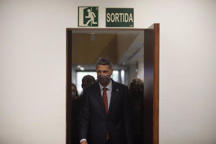 El alcalde de Badalona (Barcelona), Xavier García Albiol (PP), durante su comparecencia tras registrarse la moción de censura para desplazarlo del cargo.