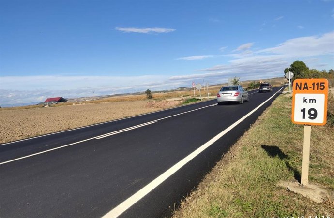 Tramo renovado de la NA-115 en término municipal de Peralta.