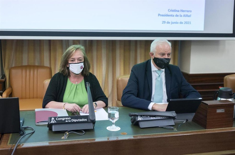 Archivo - La presidenta de la Autoridad Independiente de Responsabilidad Fiscal (AIReF), Cristina Herrero, comparece en la Comisión de Hacienda, a 29 de junio de 2021, en el Congreso de los Diputados, Madrid, (España). Su comparecencia se produce para i