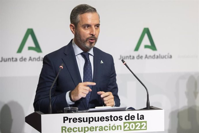 Bravo se muestra optimista para aprobar los presupuestos, que son "los que Andalucía necesita"