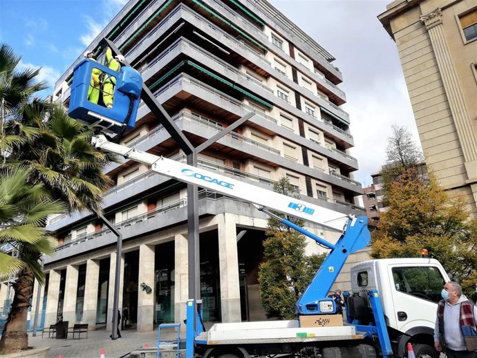 Comienza la sustitución de las 179 luminarias de la Gran Vía de Logroño, que estará completada antes de las Navidades